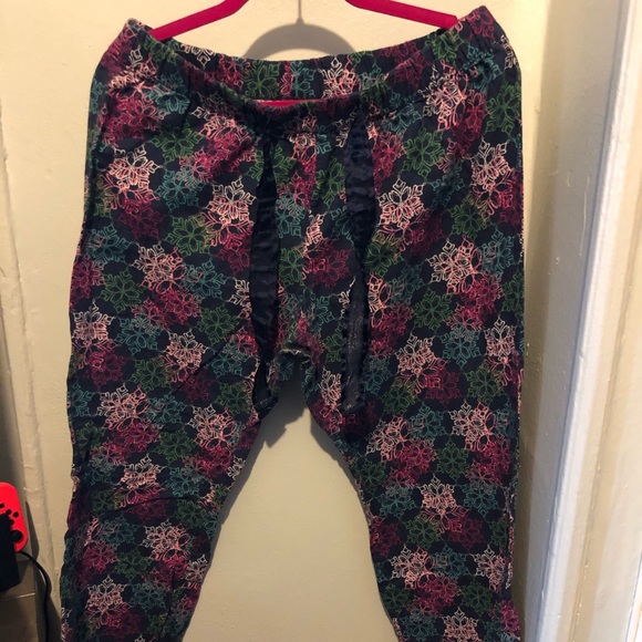 Old Navy pajama pants - Picture 2 of 2